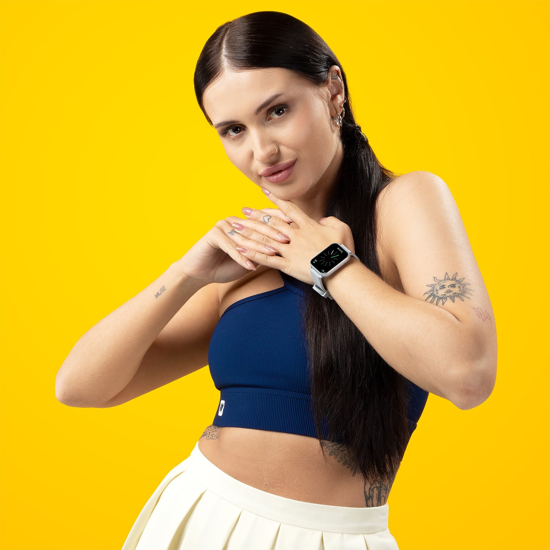 Watch 4 karbon fekete